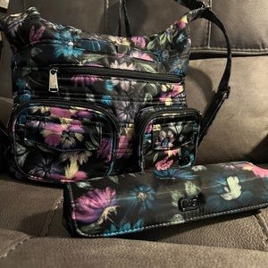 Lug zipliner in bloom black with matching lug choo choo pill organizer